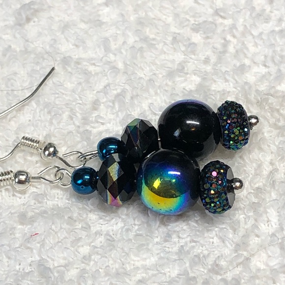🦋🖤blue and black earrings -very pretty NWOT - Picture 9 of 10
